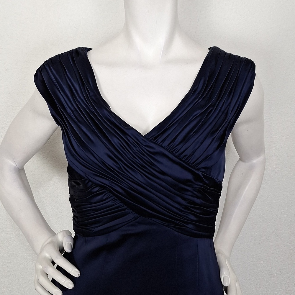 Calvin Klein Navy Ruched Sleeveless Fit & Flare Dress Size 2 - Picture 3 of 13